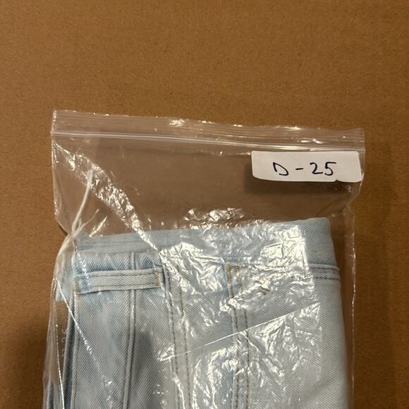 NWT Madewell The '90s Mid-Length Jean Short in Pearlman Wash W26 Denim NQ236 - Picture 12 of 12